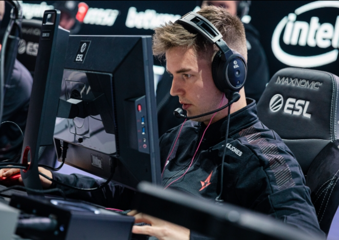 力挽狂澜 力挽狂澜